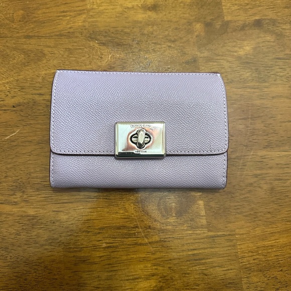 Coach Lilac Leather Wallet - Picture 1 of 4